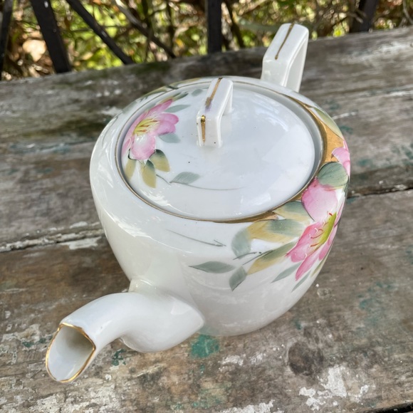 Noritake Azalea white floral teapot - Picture 2 of 12